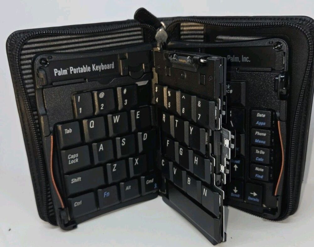Vtg Palm Portable Folding Keyboard Black P10713U PDA Accessory w/ zip case AS IS